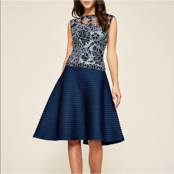 Tadashi Shoji Yumi Midi Dress Floral Lace Pin Tuck Fit & Flare Cocktail Size‎ 6 - Picture 1 of 11